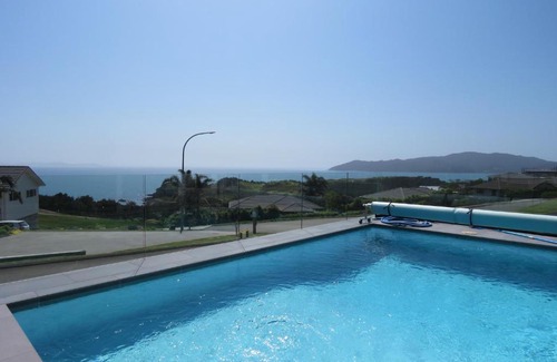 Cable Bay House | Eagle View