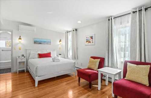 Eastham Hotel | Eagle Wing Inn - Cape Cod