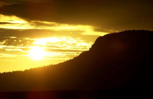 North Cowichan House | Eaglenest Manor Cowichan