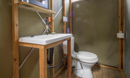 Wilderness House | Eagles' Call Cottages and Tent