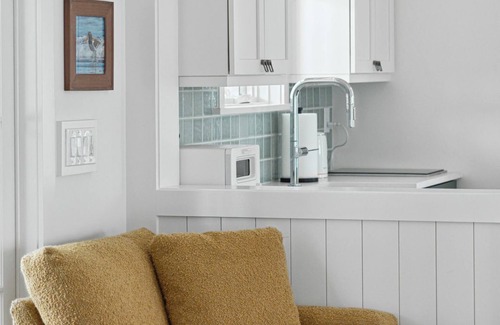 Johns Island House | “Eagles Nest” (3035 Southerly Way) 2 person creekside bungalow at Kiawah River ~