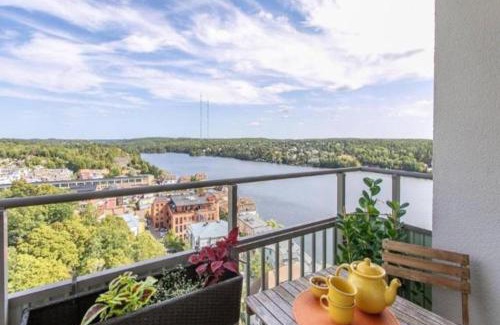 Hasthagen House | Eagles Nest, A Guest Suite by the lake