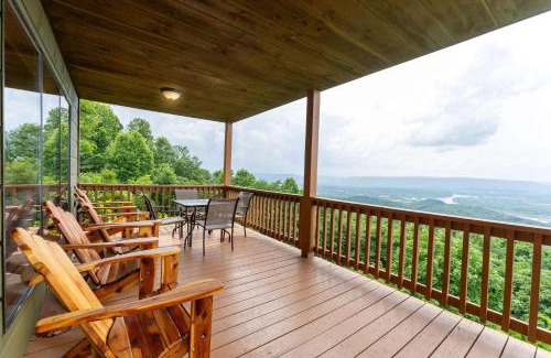 Bryant House | Eagles Nest Cabin with a private hot tub