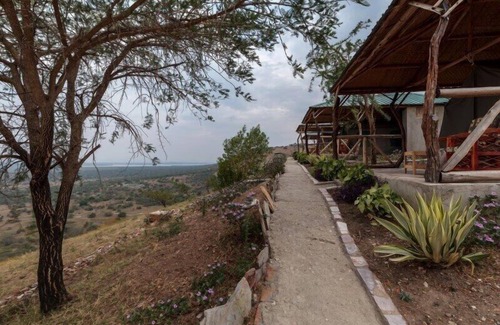 Mbarara Cabin | Eagles Nest Camp