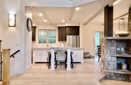 Mountain Village House | Eagles Nest: Luxury, Stunning views, Perfect for multiple couples and families