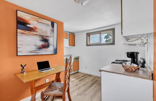 Escanaba Hotel | Eagles Nest Motel Unit 6