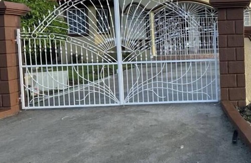 Albion Apartment | Eagles Nest Villa Studio - AC TV WIFI LuxcAlbion St Thomas Jamaica Luxury VRBO