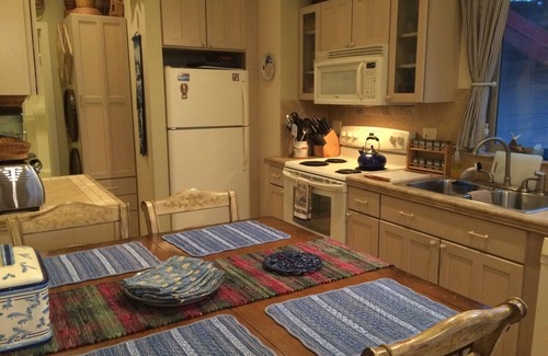 Ketchikan House | Eagles Nest your Private, Getaway, Apartment