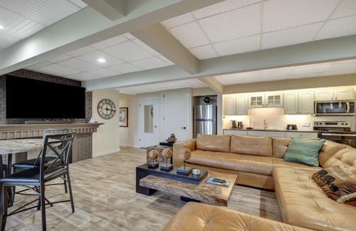 Charlevoix House | Eagles Rest