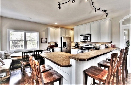 Boydton House | Eagles Retreat on Lake Gaston! Nature Lovers Paradise!