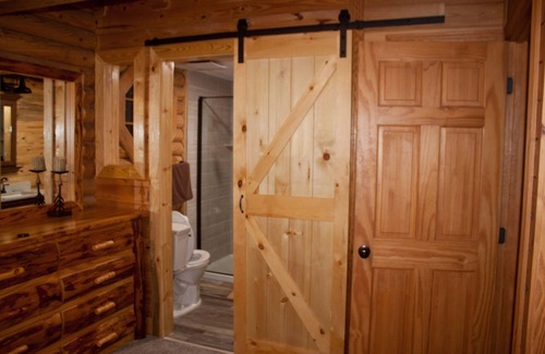 Pigeon Forge Cabin | Eagles Roost by RedAwning