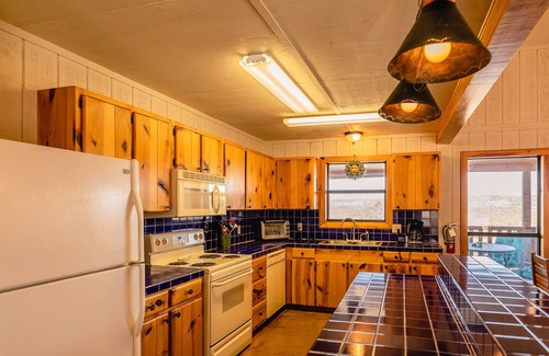 Concan House | Eagles' Roost Vacation Home @ Buchanan Vacation Homes - PET FRIENDLY!