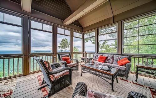 Big Canoe House | Eagles View - Gorgeous Mountain Views Luxury Interiors Telescope Library