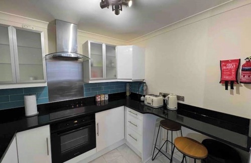 Redcliffe Apartment | Earl's Court Private Entrance 1 Bedroom Flat