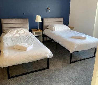Kensington Apartment | Earls Court Apartments - Fourth Floor No Lift