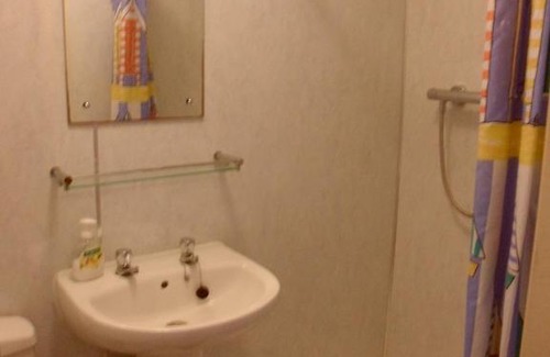 Hull House | Earlsmere Guesthouse