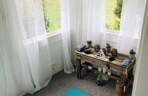 Snohomish House | Early 1900s Countryside Farm Stay