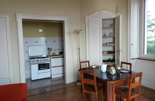 Erba Villa | Early 20th century villa house surrounded by century-old park and overlooking the lakes