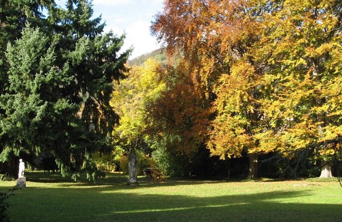 Erba Villa | Early 20th century villa house surrounded by century-old park and overlooking the lakes