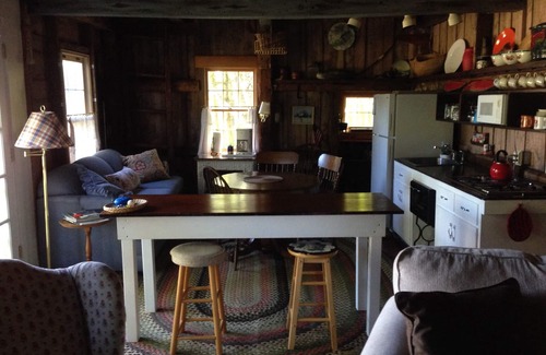 Pleasant Point Cottage | Early American Barn-Charming Salt Water Cottage In Historic Cushing, Maine