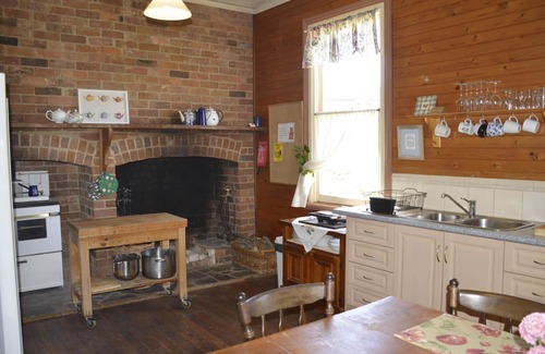 Hill End House | Early colonial style homestead [circa 1906]