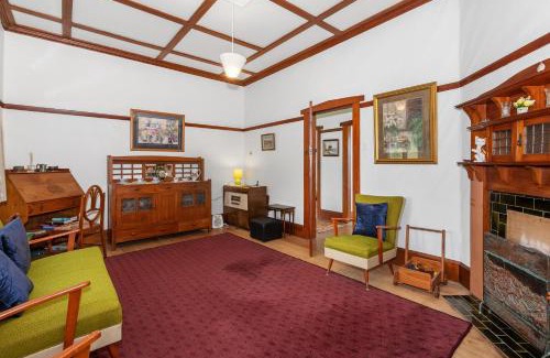 Waipu House | Early Settler Homestead - Waipu Holiday Home