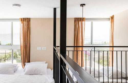 Kinneret Apartment | Earth & Heavens
