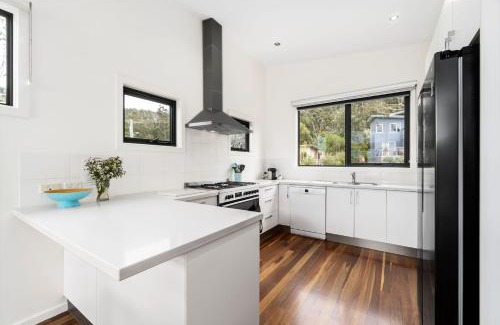 Separation Creek House | Earth Sea Sky