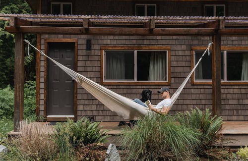 Savary Island Cabin | Earth suite 3 at the Savary Island Resort