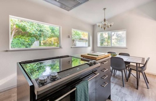 Yachats House | Earthworks Art House