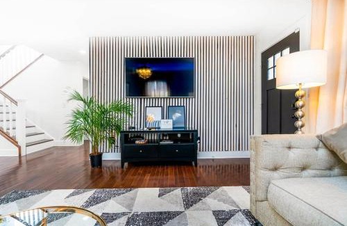 Candler-McAfee Apartment | East Atlanta/Decatur retreat with fire-pit