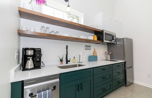 East Atlanta House | East Atlanta Tiny Retreat Loft + Backyard Vibes Featured on This Old House