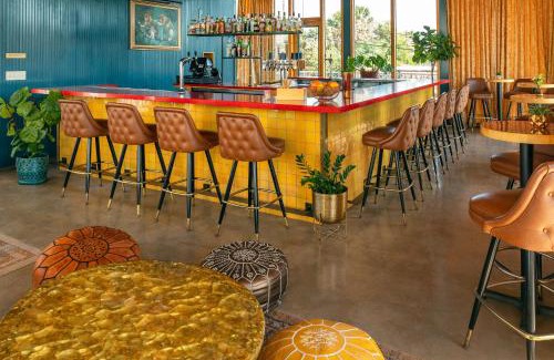 East Cesar Chavez Hotel | East Austin Hotel