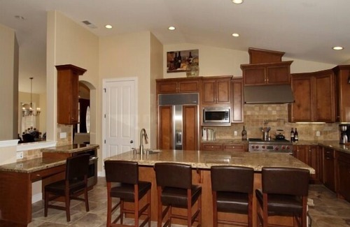 San Luis Obispo House | East Avila Beach! LARGE, LUXURIOUS & WELL EQUIPPED IN FABULOUS LOCATION