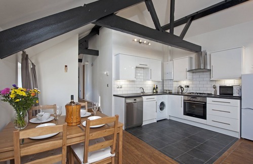 Wootton Bridge Cottage | East Barns - Fernhill Farm