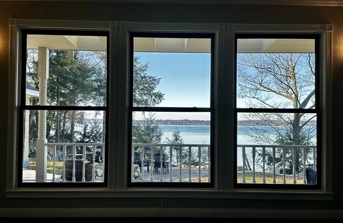 Williamsburg House | East Bay, Lake Michigan Home (30 day minimum)