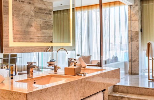 Middle Chaoyang Hotel | EAST Beijing