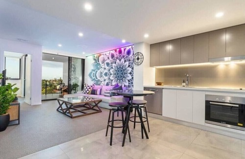East Brisbane Apartment | East Brisbane 1bed unit with Rooftop pool +Parking