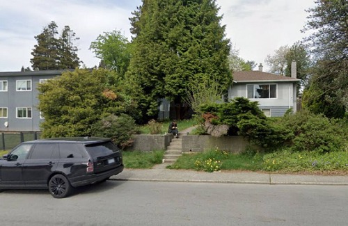 Burnaby RV Rental | East Burnaby Tent Site: Near Transit & Hwy with Wi-Fi, Laundry, Deck & More