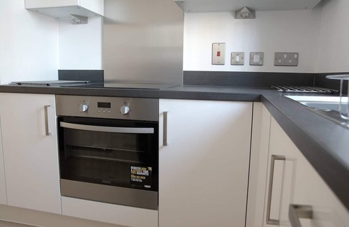 Canning Town House | East Central London - Sleeps 6 - Pet Friendly