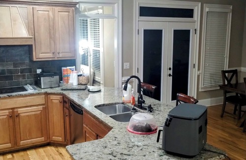 Marietta House | East Cobb Baseball Complex,Private Pool/n48 miles from complex 6br, 5ba, 16 beds
