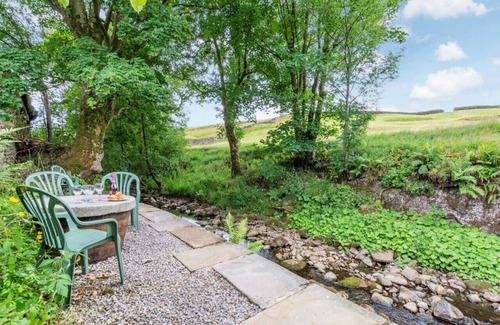 Worton House | East Cottage - Two Bedroom House, Sleeps 4