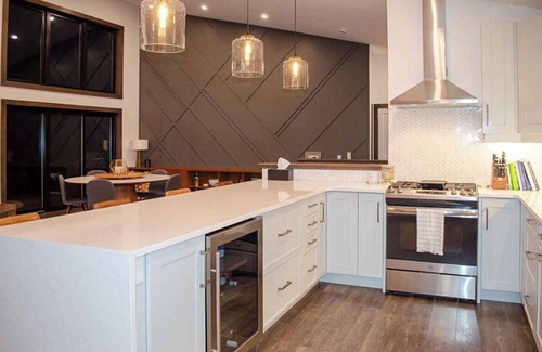 Dunsford Cottage | East Cove Lakehouse - Three Bedroom Cottage, Sleeps 6