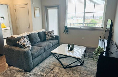 Dupont Apartment | East Denver Relaxation