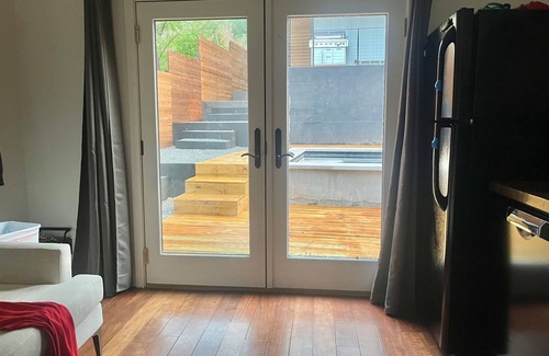 Blackshear-Prospect Hill House | East Downtown Large Hot Tub Discounted Rates Jan/Feb