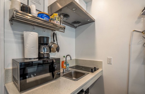 Greater East End Apartment | East Downtown Micro-luxe Container Living Pod #8