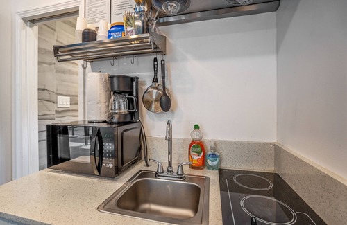 Greater East End Apartment | East Downtown Micro-luxe Container Living Pod #8