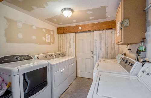 Greater East End Apartment | East Downtown Micro-luxe Container Living Pod #8