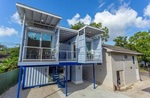 Greater East End Apartment | East Downtown Micro-luxe Container Living Pod #10