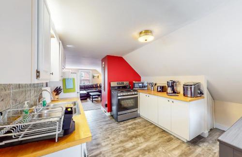 East End House | East End Annex